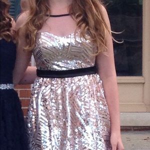 Beautiful rose gold sequin dress sleeveless